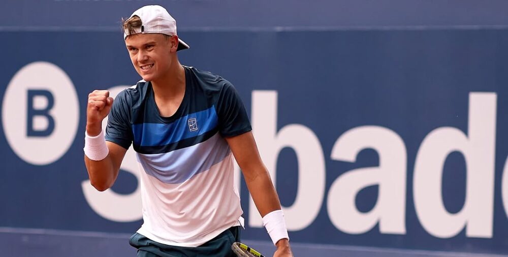 ATP prehľad: Holger Rune otočil zápas a postúpil do štvrťfinále v Barcelone