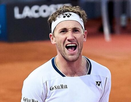 Casper Ruud oslavuje „motivujúce” víťazstvo pred Roland Garros